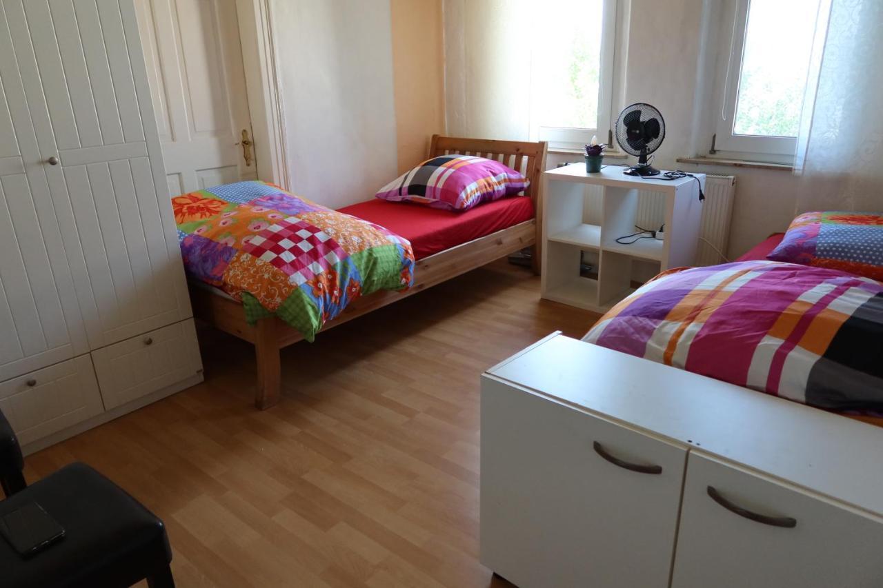 Ferienwohnung Im Einfamilienhaus, Automobil Und Robert Schumann Stadt Zwickau Dış mekan fotoğraf